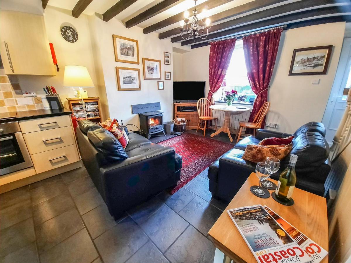 Bwthyn Ger Afon Riverplace Cottage ブライナイ・フェスティニオグ エクステリア 写真