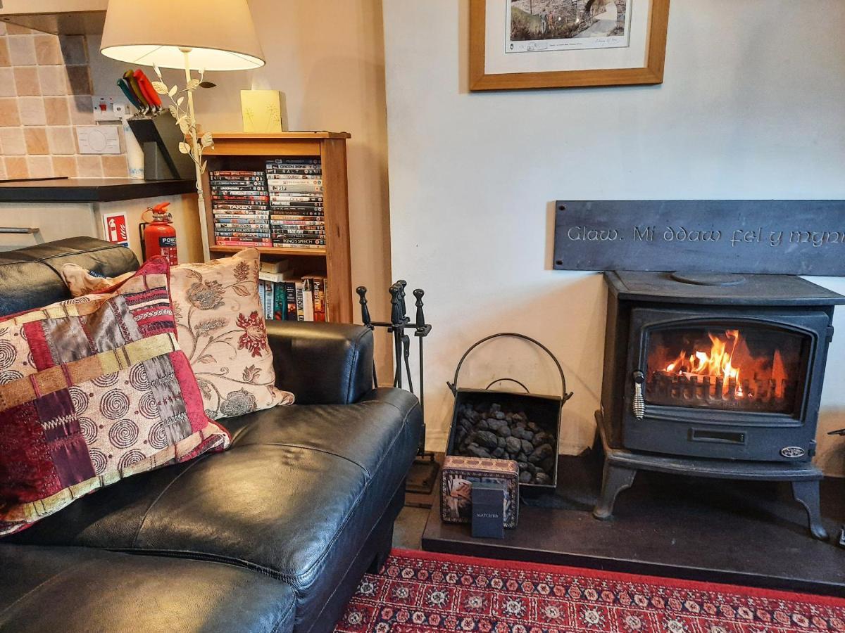 Bwthyn Ger Afon Riverplace Cottage ブライナイ・フェスティニオグ エクステリア 写真