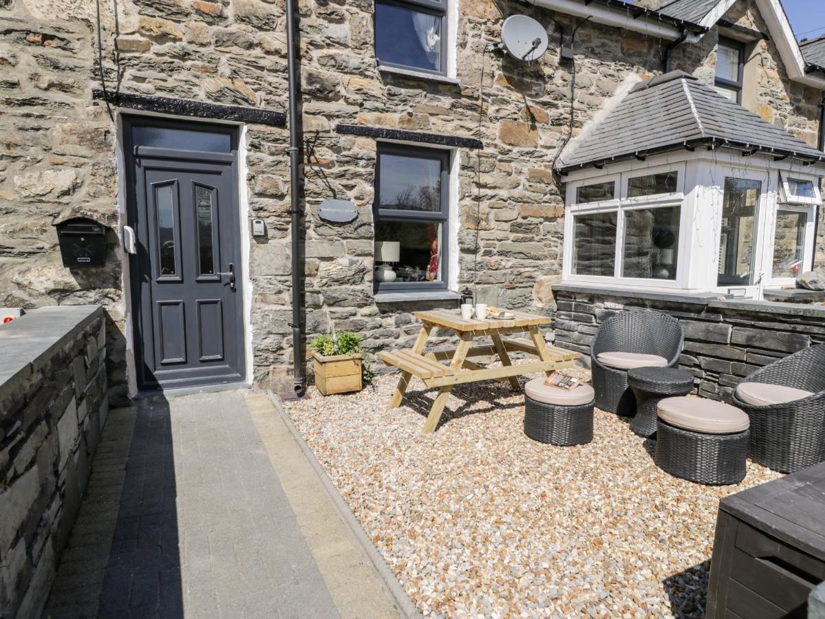 Bwthyn Ger Afon Riverplace Cottage ブライナイ・フェスティニオグ エクステリア 写真