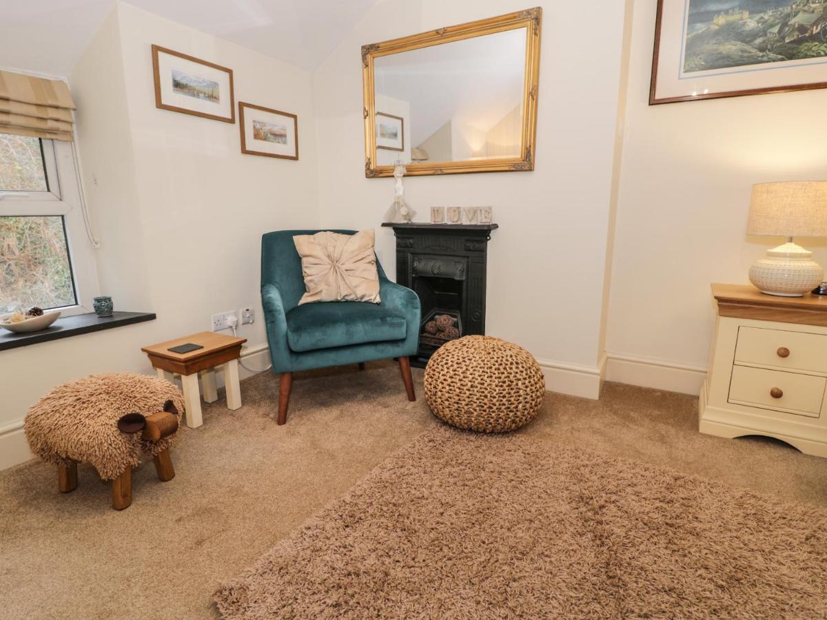 Bwthyn Ger Afon Riverplace Cottage ブライナイ・フェスティニオグ エクステリア 写真
