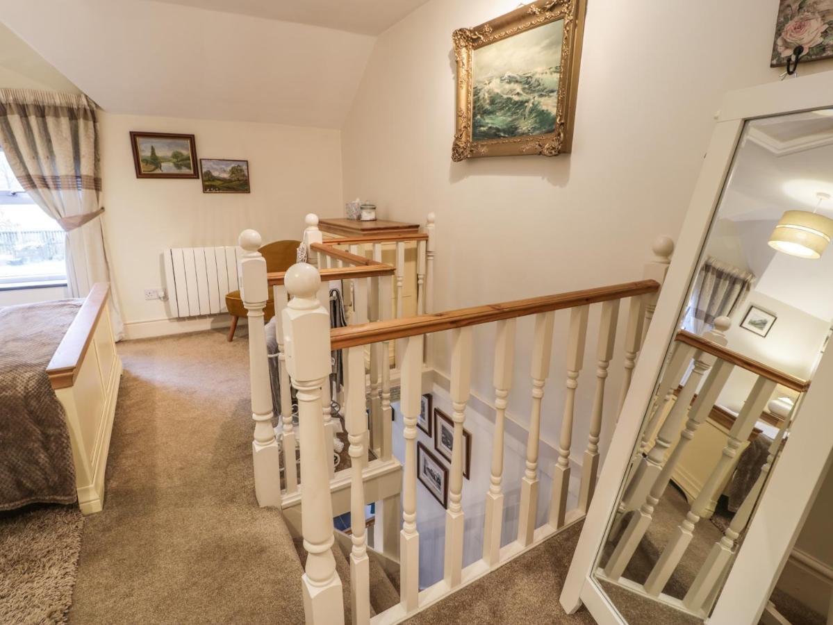 Bwthyn Ger Afon Riverplace Cottage ブライナイ・フェスティニオグ エクステリア 写真