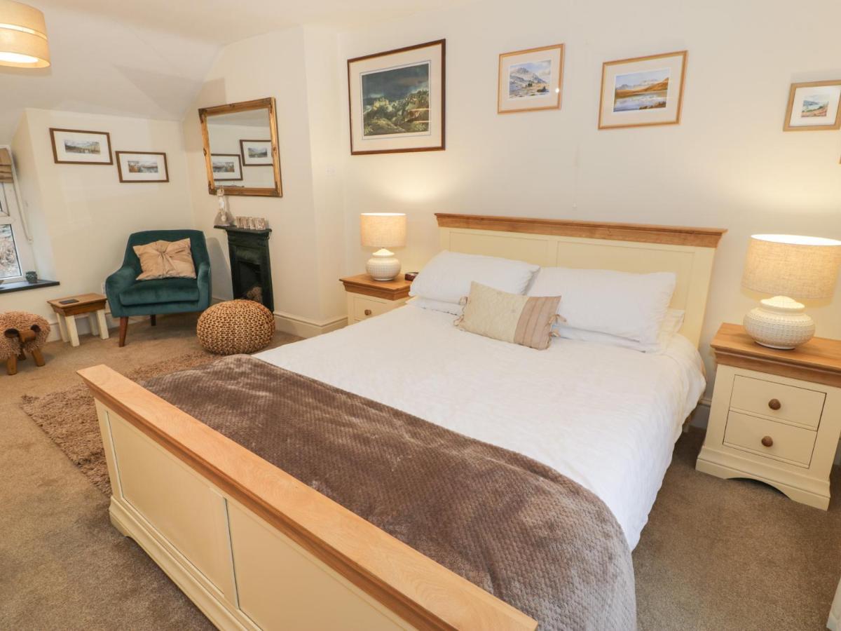Bwthyn Ger Afon Riverplace Cottage ブライナイ・フェスティニオグ エクステリア 写真